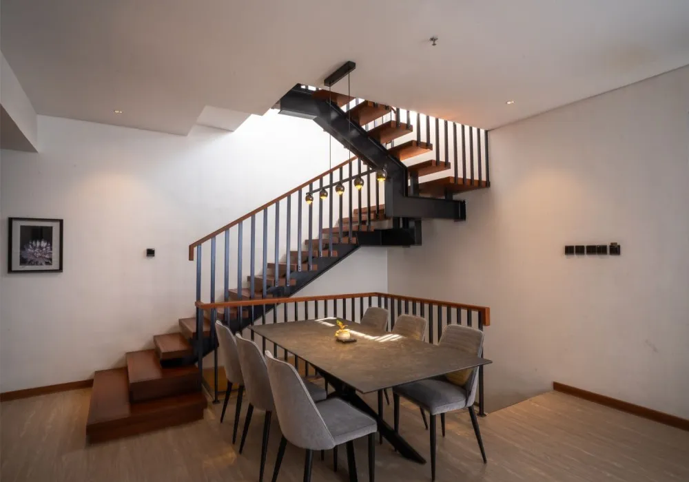 Kursi santai Cliff Villa hotel bintang 5 Jogja Amaranta Prambanan